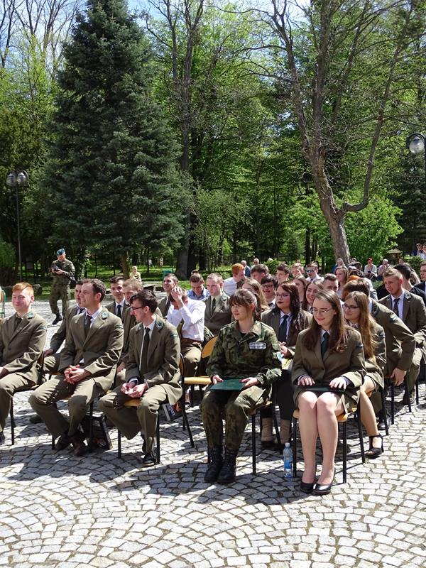 61 okładka zkm 2019